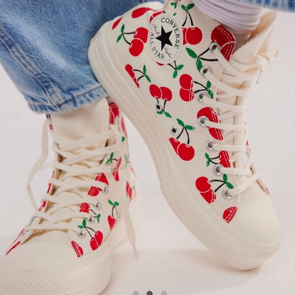 NIB Chuck Taylor All Star Hi Lift Cherries Sneakers Size 7.5 (38) - Picture 2 of 6